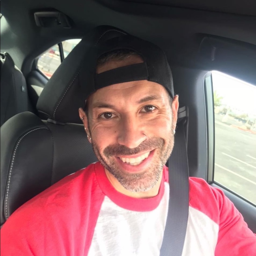 Meet your Posher, Nicholas